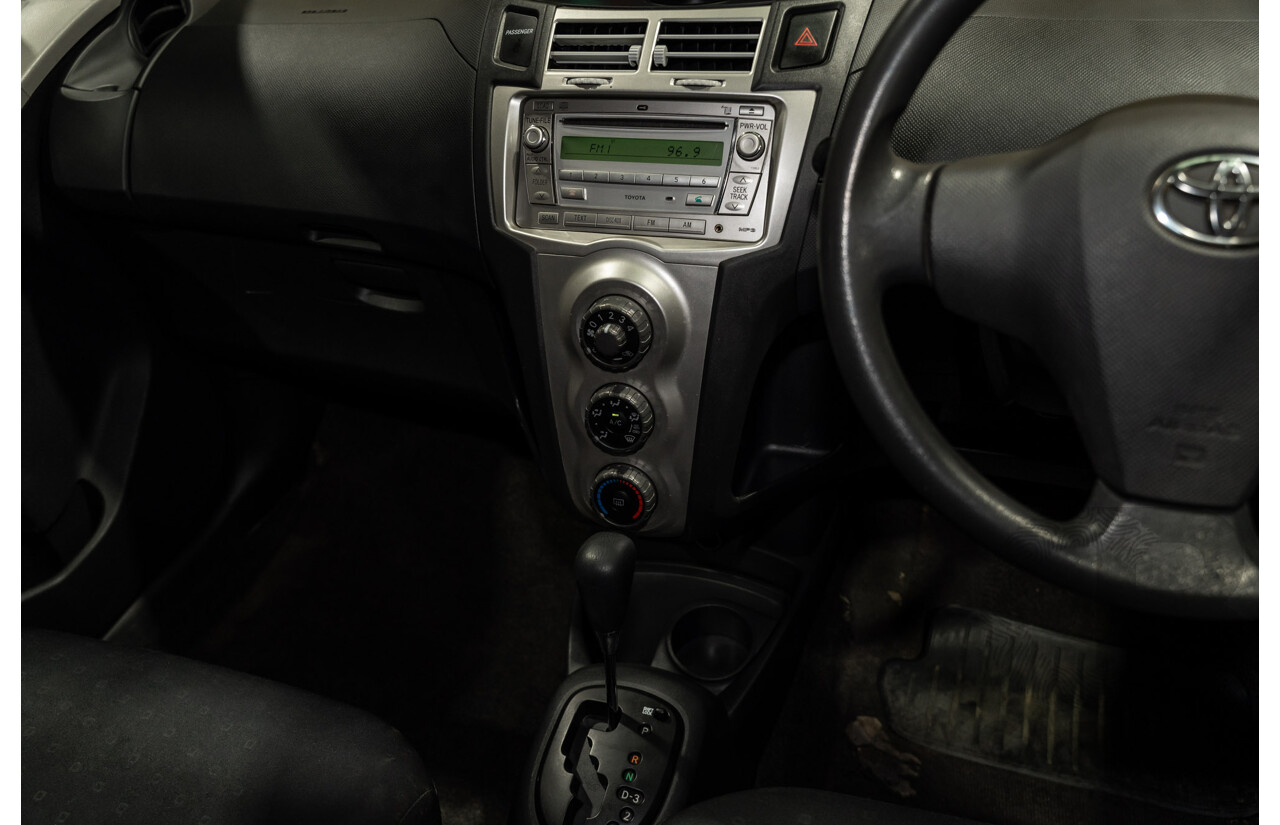 4/2008 Toyota Yaris Rush NCP90R 5d Hatchback Red 1.3L