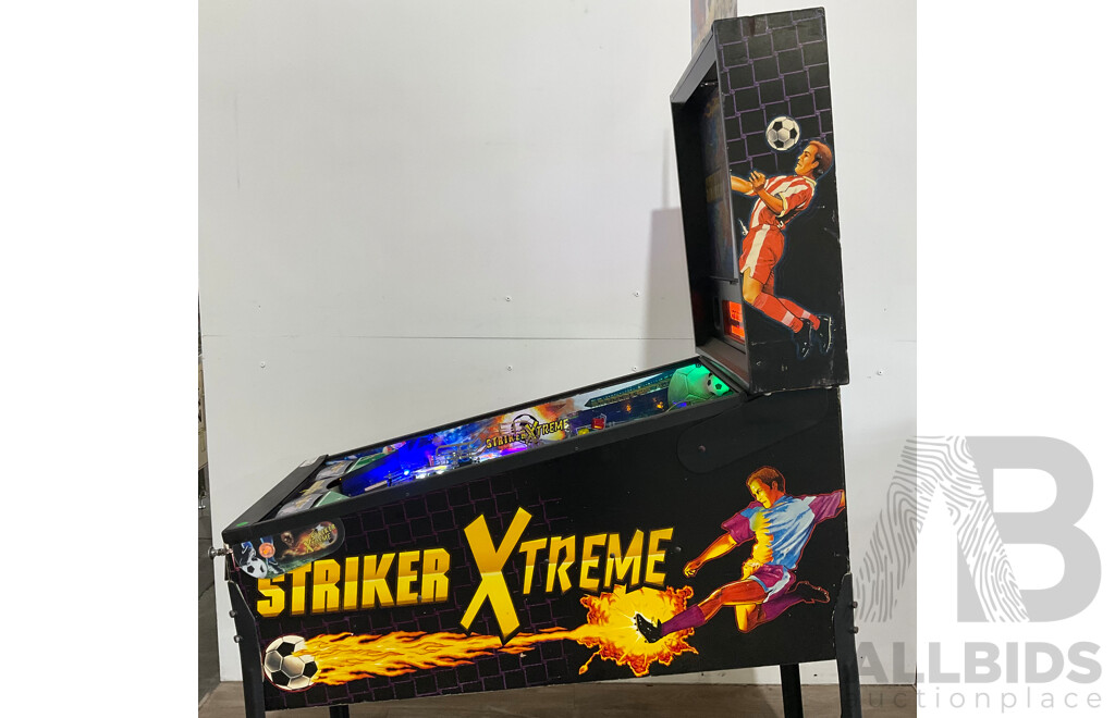 STRIKER XTREME (Stern Pinball Inc.) Pinball Machine