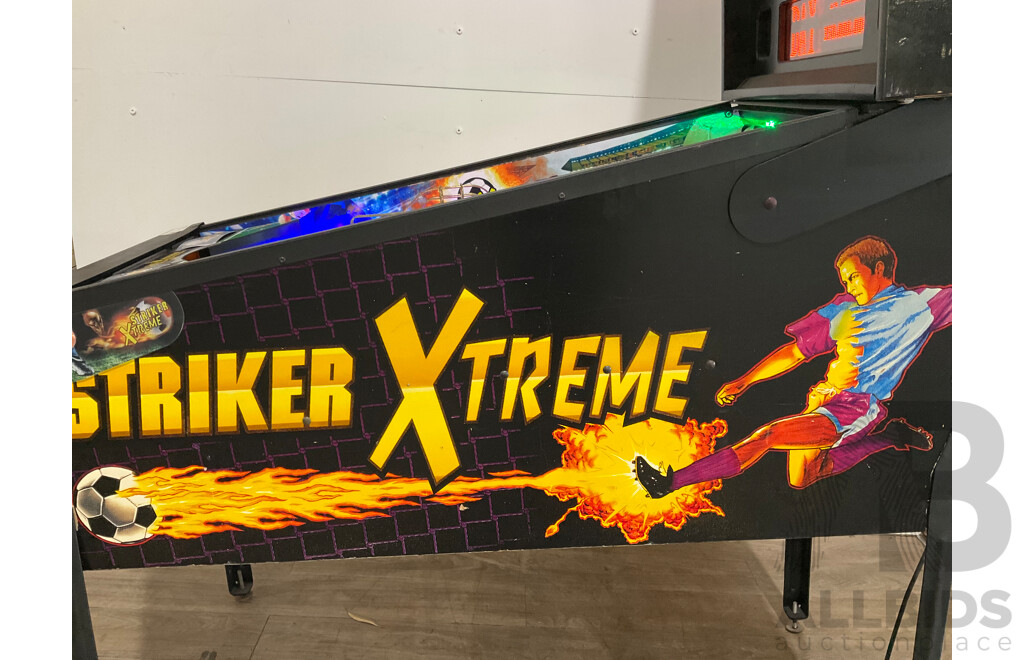 STRIKER XTREME (Stern Pinball Inc.) Pinball Machine