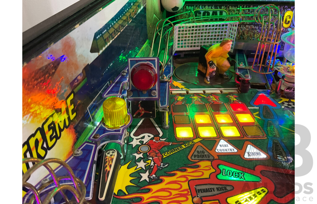 STRIKER XTREME (Stern Pinball Inc.) Pinball Machine