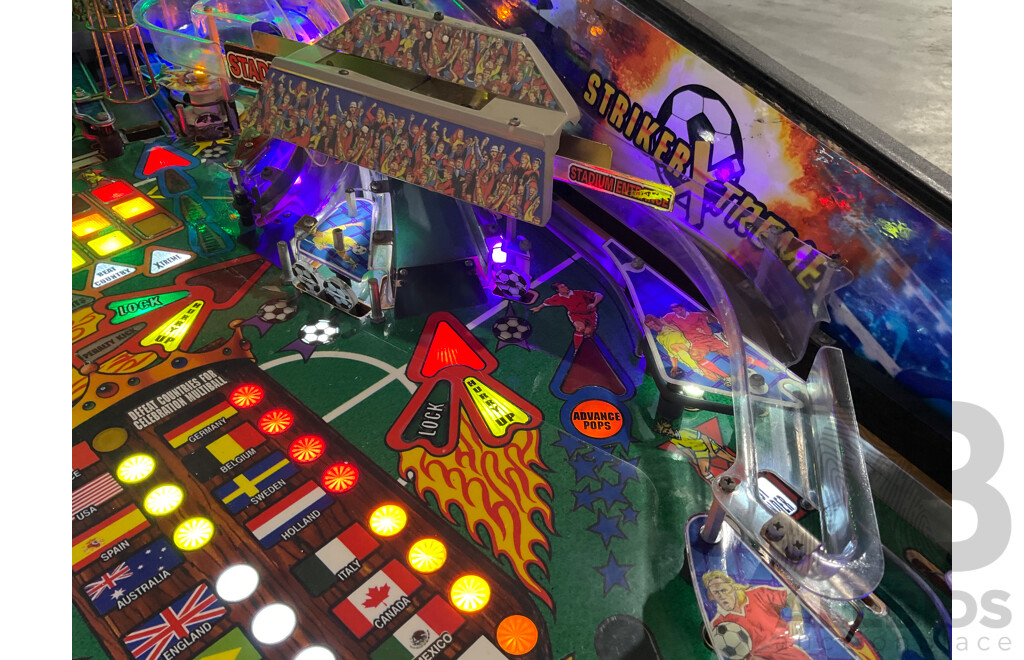 STRIKER XTREME (Stern Pinball Inc.) Pinball Machine