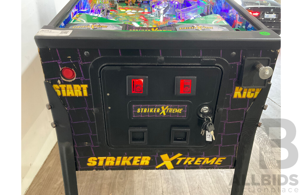 STRIKER XTREME (Stern Pinball Inc.) Pinball Machine