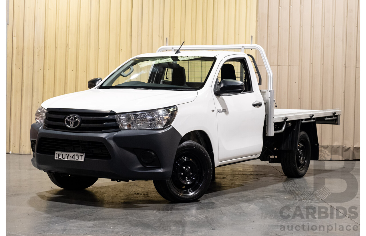 2/2016 Toyota Hilux Workmate TGN121R MY16 2d C/Chas White 2.7L