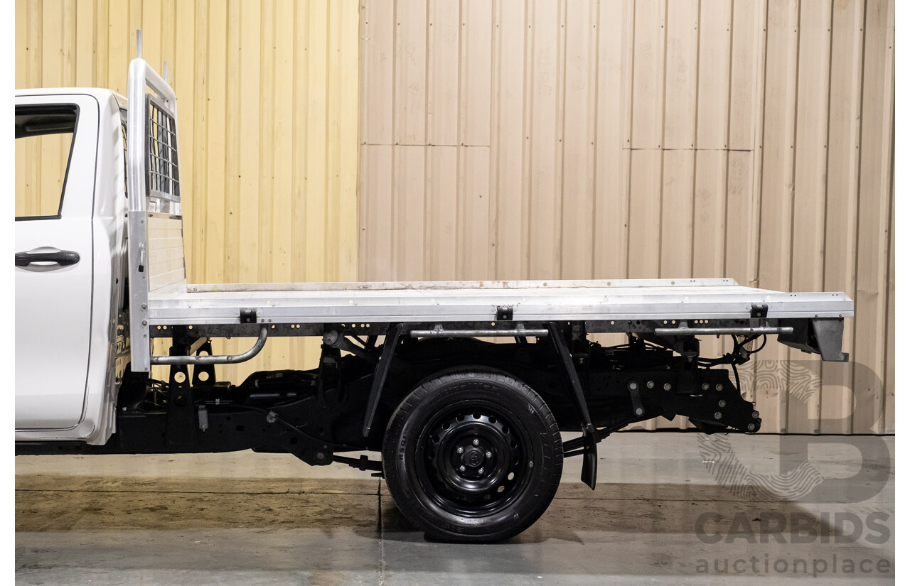 2/2016 Toyota Hilux Workmate TGN121R MY16 2d C/Chas White 2.7L