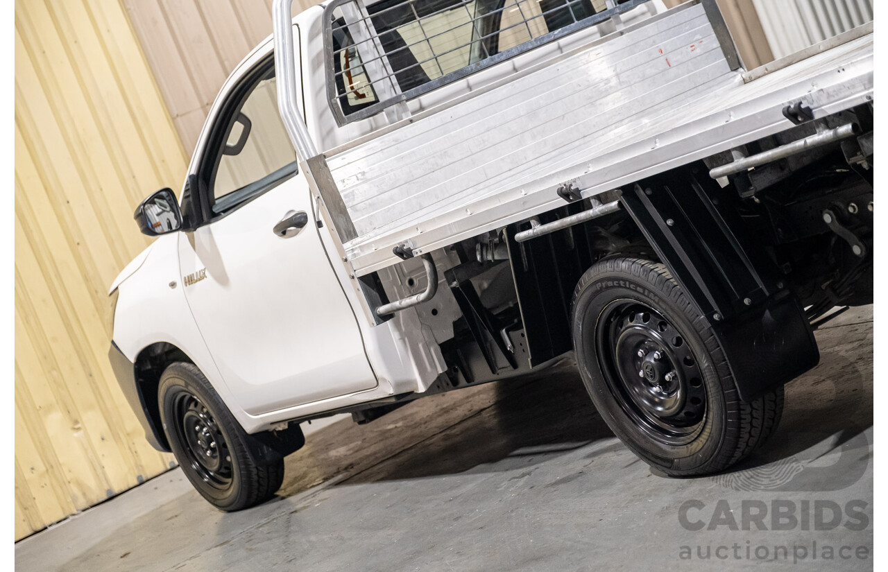 2/2016 Toyota Hilux Workmate TGN121R MY16 2d C/Chas White 2.7L
