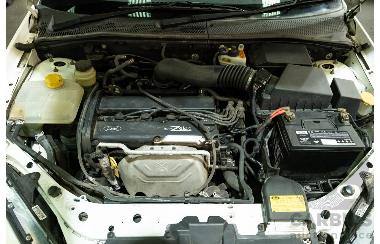 1/2004 Ford Focus SR LR 4d Sedan White 1.8L