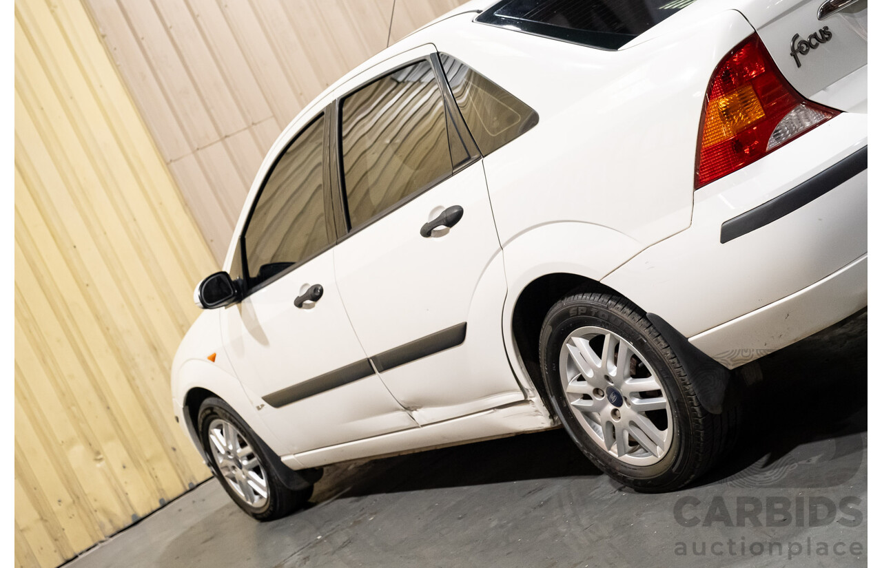 1/2004 Ford Focus SR LR 4d Sedan White 1.8L