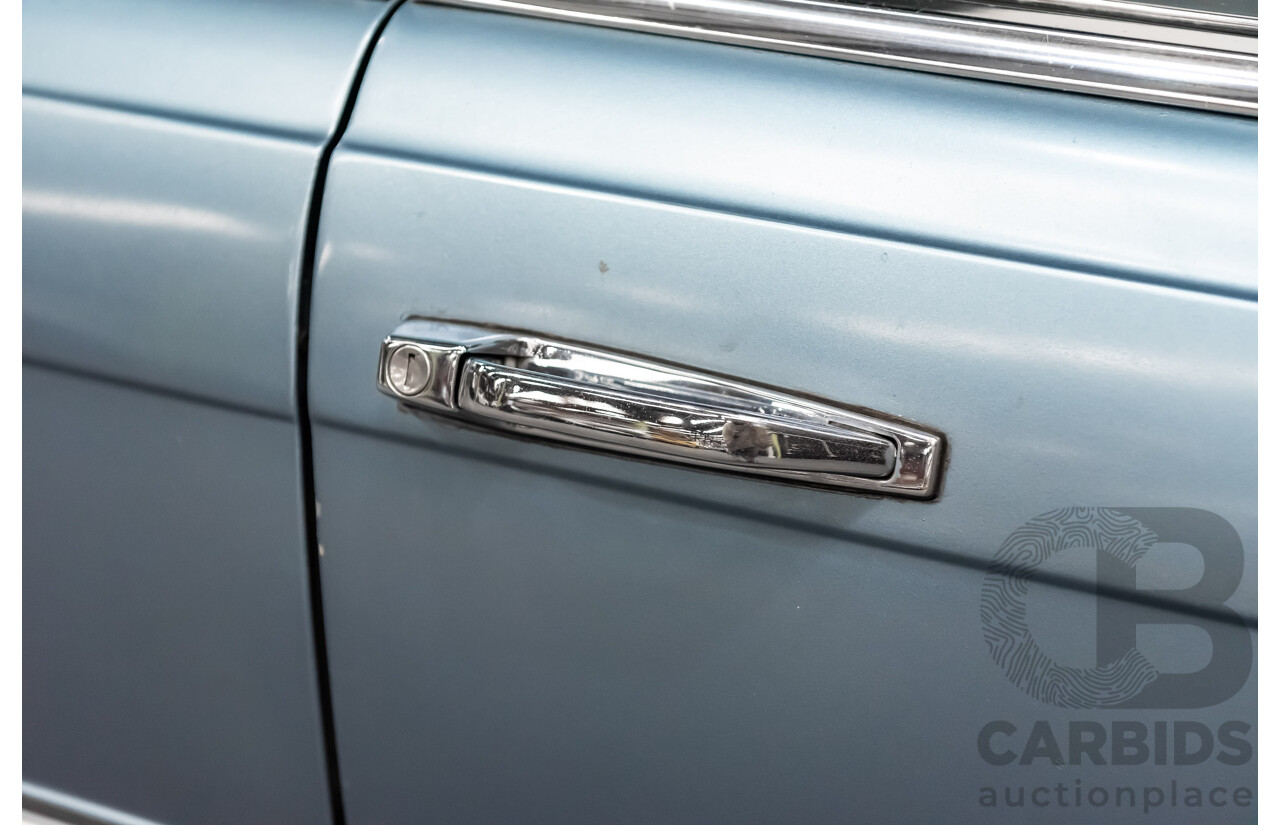 1/1973 Mercedes Benz 450SE 4d Sedan Metallic Blue V8 4.5L