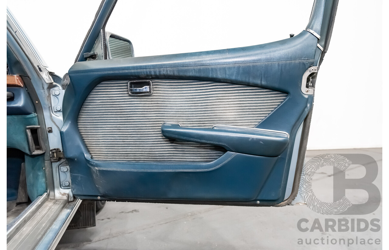 1/1973 Mercedes Benz 450SE 4d Sedan Metallic Blue V8 4.5L