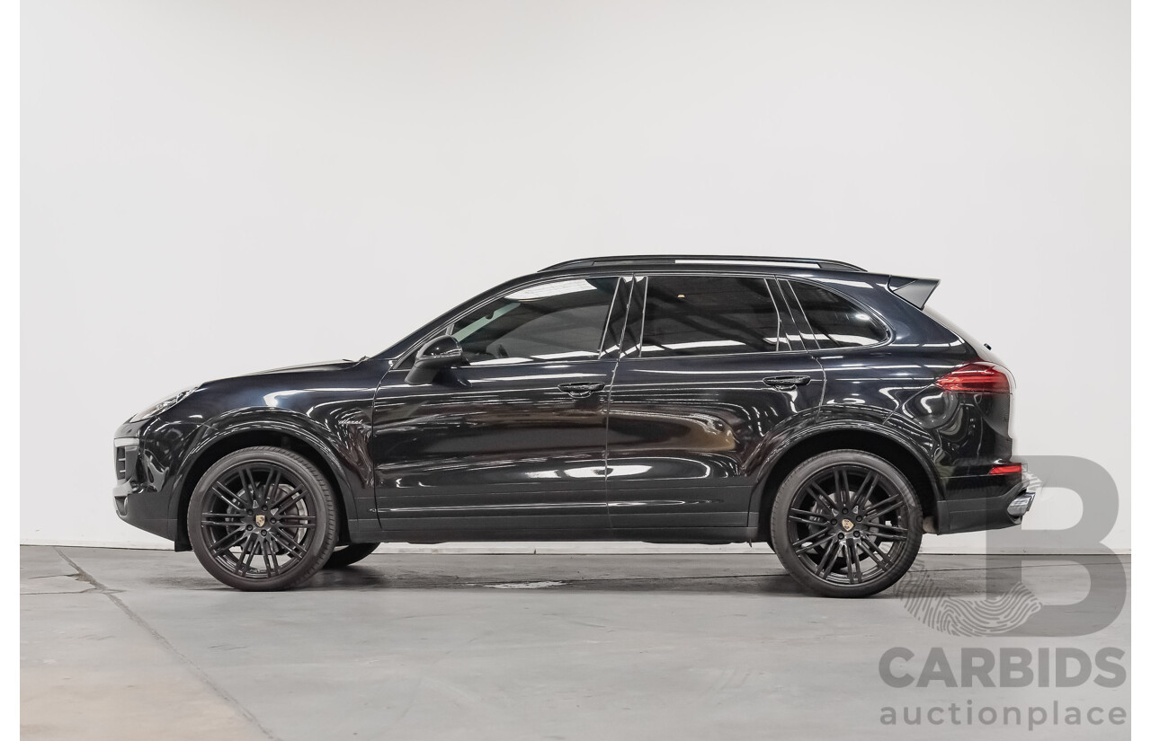 8/2016 Porsche Cayenne Diesel Platinum Edition Series 2 (AWD) 4d Wagon Metallic Black Turbo Diesel V6 3.0L