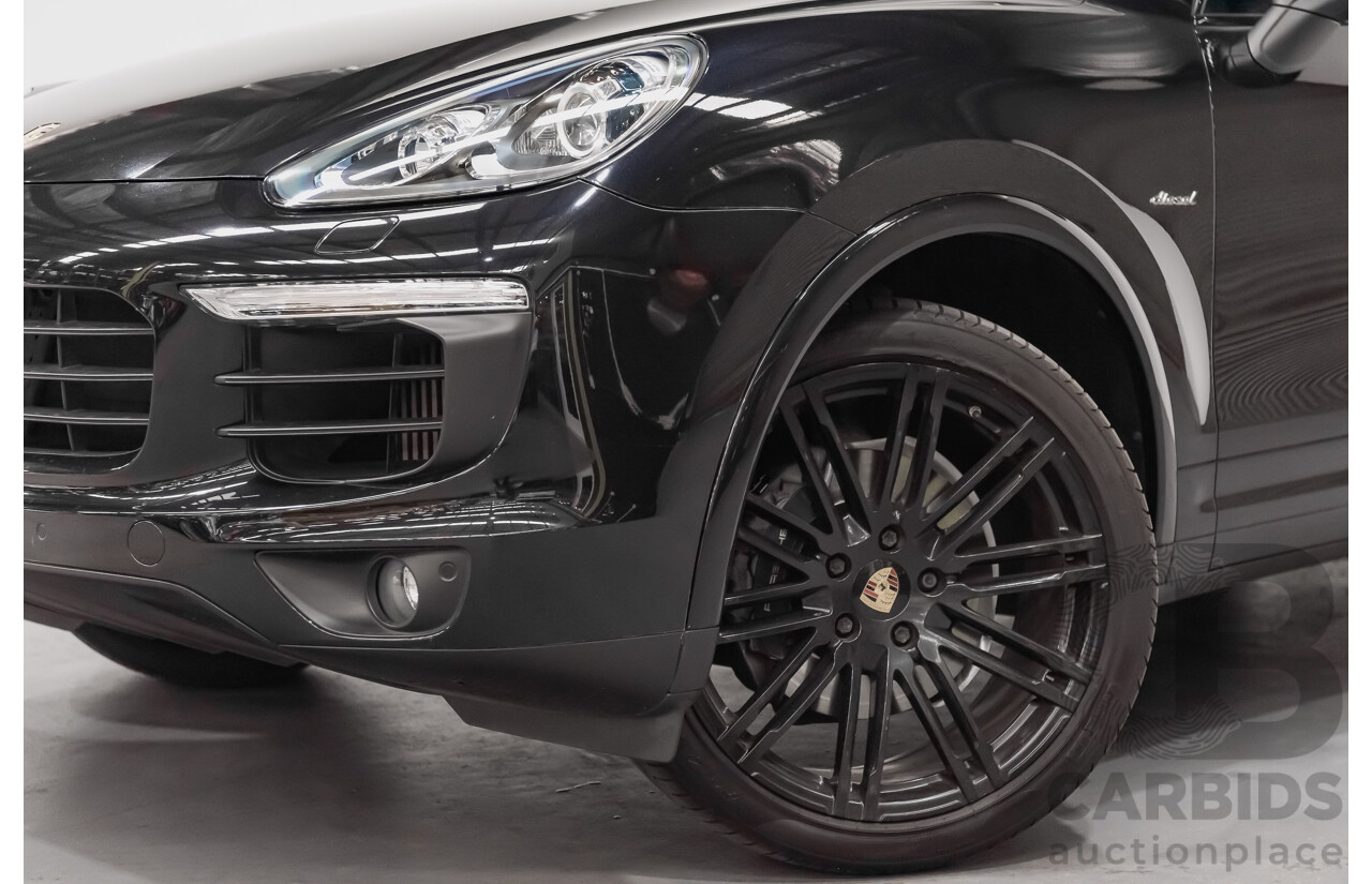 8/2016 Porsche Cayenne Diesel Platinum Edition Series 2 (AWD) 4d Wagon Metallic Black Turbo Diesel V6 3.0L