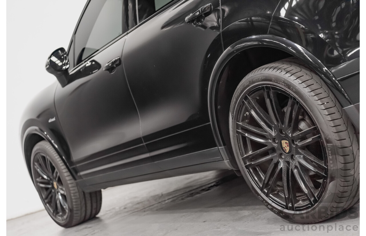 8/2016 Porsche Cayenne Diesel Platinum Edition Series 2 (AWD) 4d Wagon Metallic Black Turbo Diesel V6 3.0L