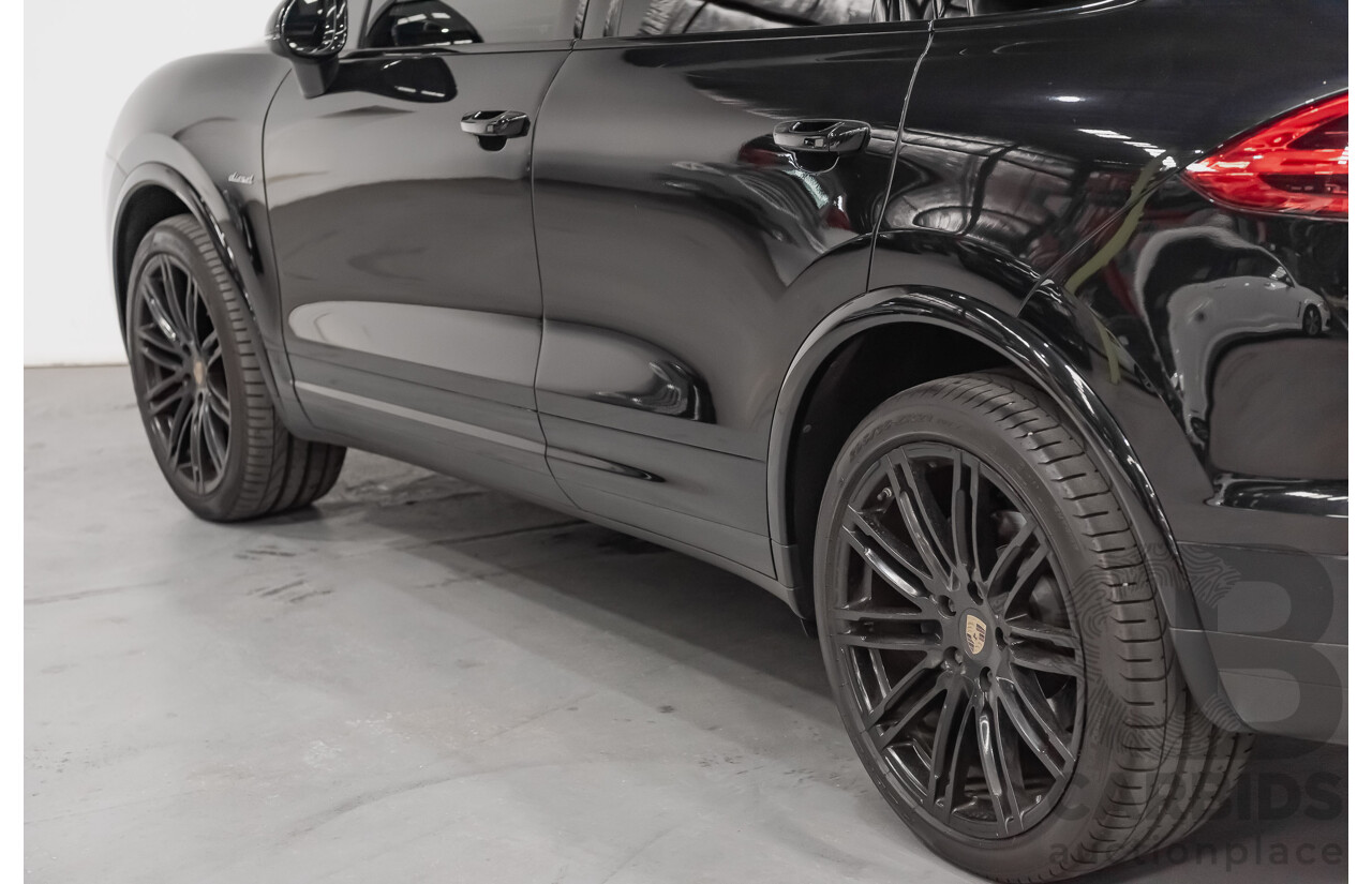 8/2016 Porsche Cayenne Diesel Platinum Edition Series 2 (AWD) 4d Wagon Metallic Black Turbo Diesel V6 3.0L
