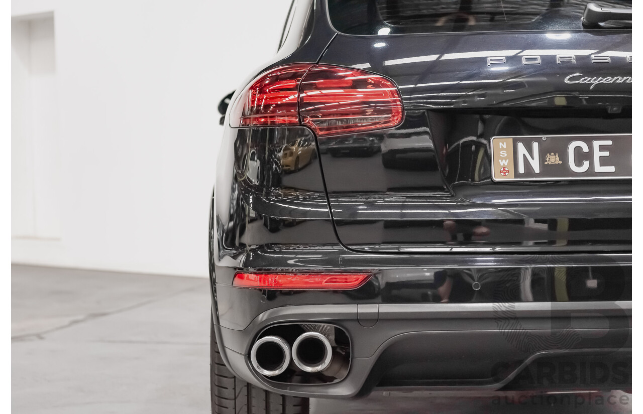 8/2016 Porsche Cayenne Diesel Platinum Edition Series 2 (AWD) 4d Wagon Metallic Black Turbo Diesel V6 3.0L