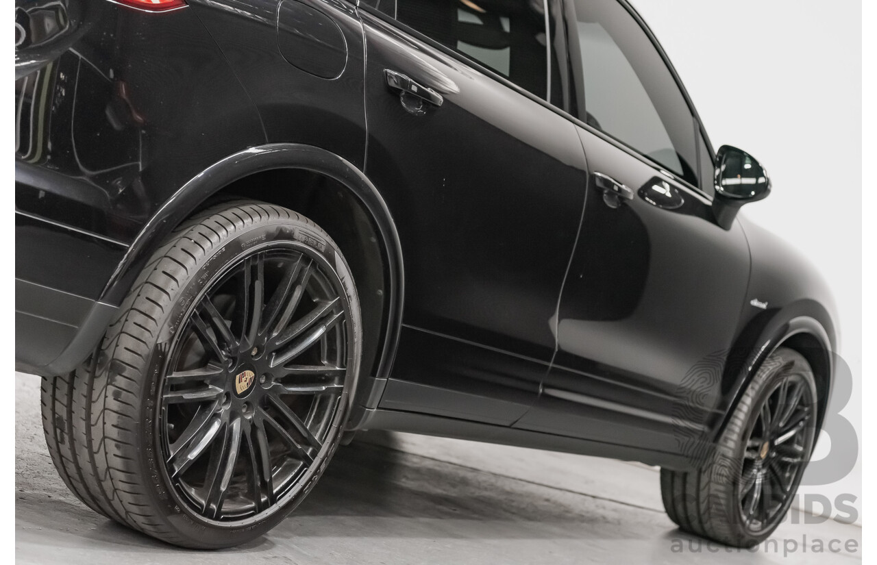 8/2016 Porsche Cayenne Diesel Platinum Edition Series 2 (AWD) 4d Wagon Metallic Black Turbo Diesel V6 3.0L