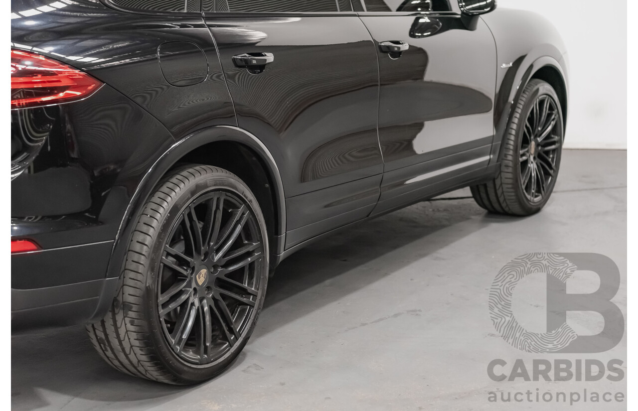 8/2016 Porsche Cayenne Diesel Platinum Edition Series 2 (AWD) 4d Wagon Metallic Black Turbo Diesel V6 3.0L