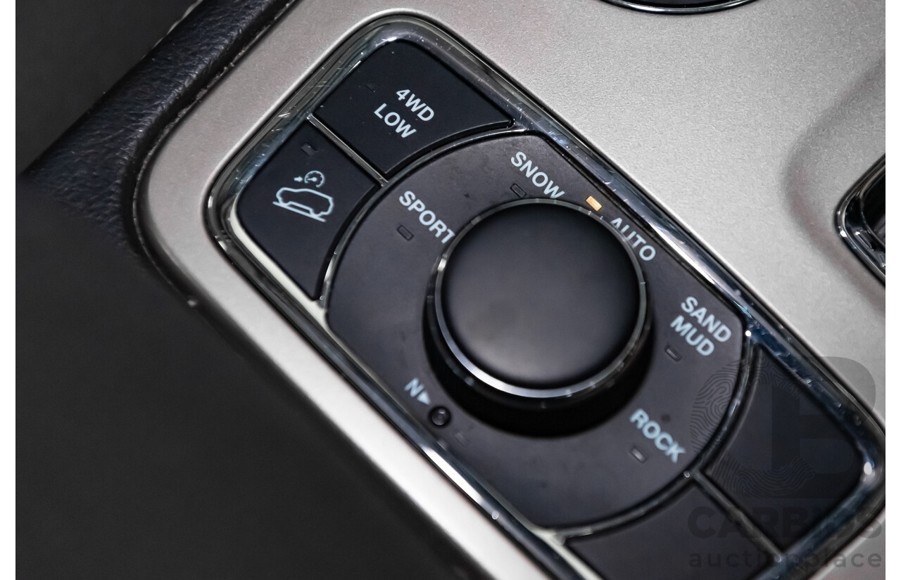 10/2012 Jeep Grand Cherokee Laredo (4x4) WK MY12 4d Wagon Silver V6 3.6L