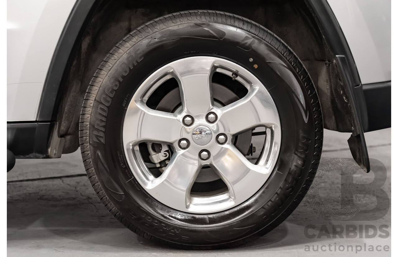 10/2012 Jeep Grand Cherokee Laredo (4x4) WK MY12 4d Wagon Silver V6 3.6L