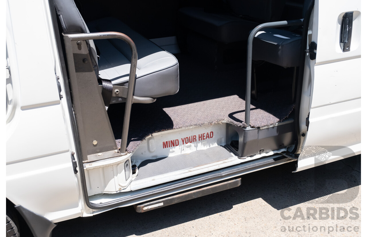 10/1997 Toyota Hiace Commuter RZH125 Bus White 2.4L - 11 Seater Bus