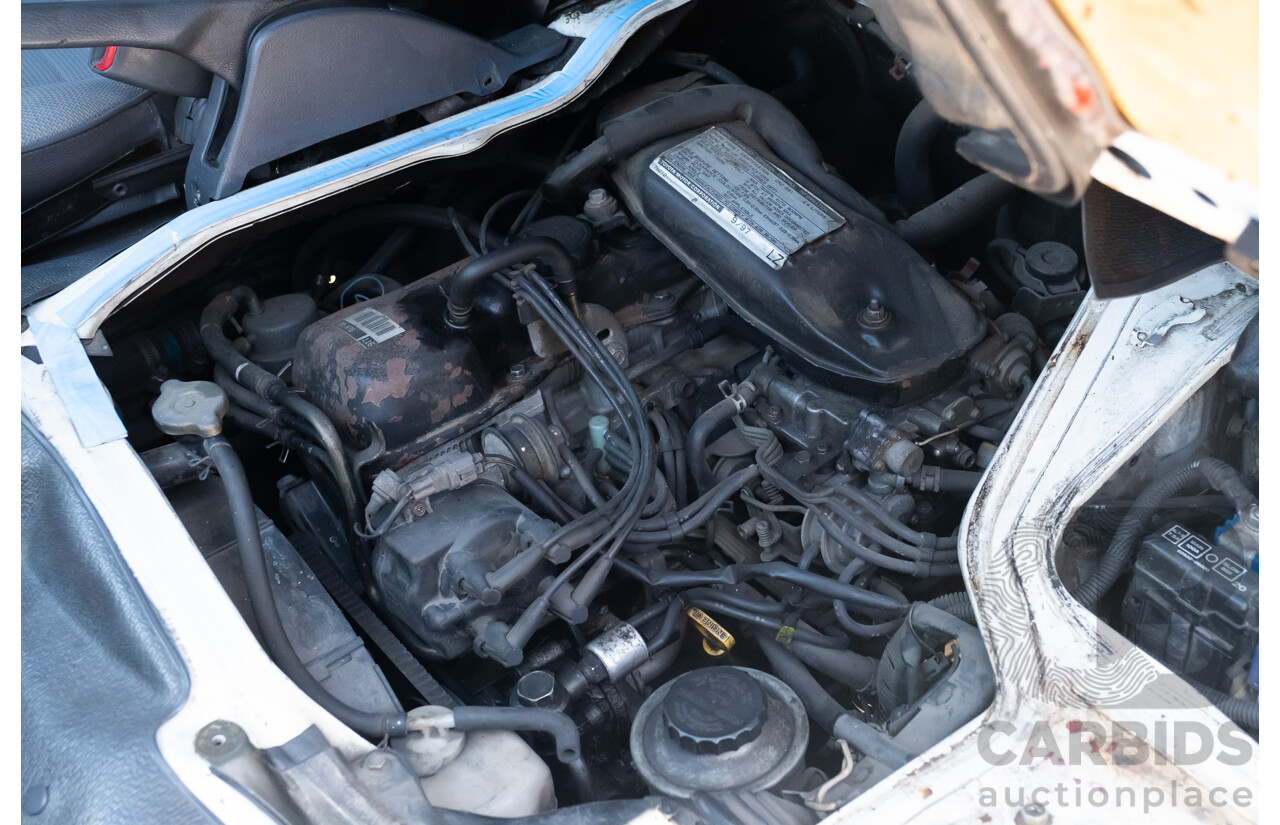 10/1997 Toyota Hiace Commuter RZH125 Bus White 2.4L - 11 Seater Bus