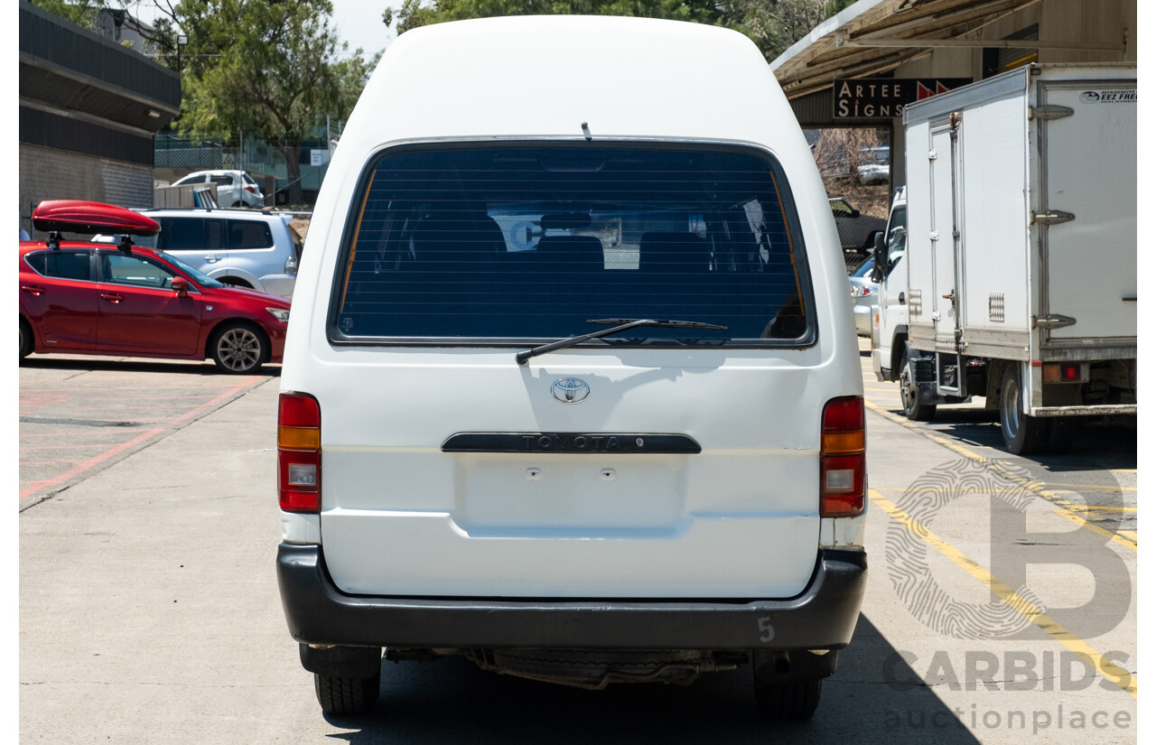 10/1997 Toyota Hiace Commuter RZH125 Bus White 2.4L - 11 Seater Bus