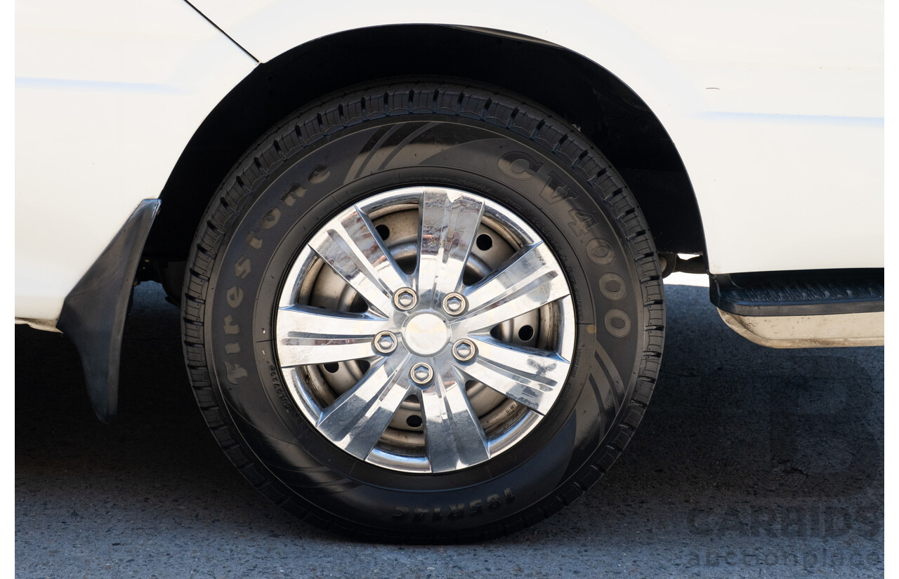 10/1997 Toyota Hiace Commuter RZH125 Bus White 2.4L - 11 Seater Bus