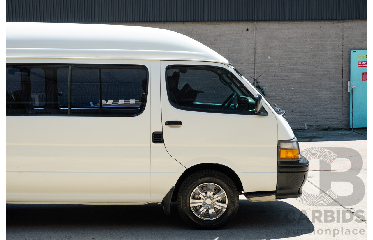 10/1997 Toyota Hiace Commuter RZH125 Bus White 2.4L - 11 Seater Bus