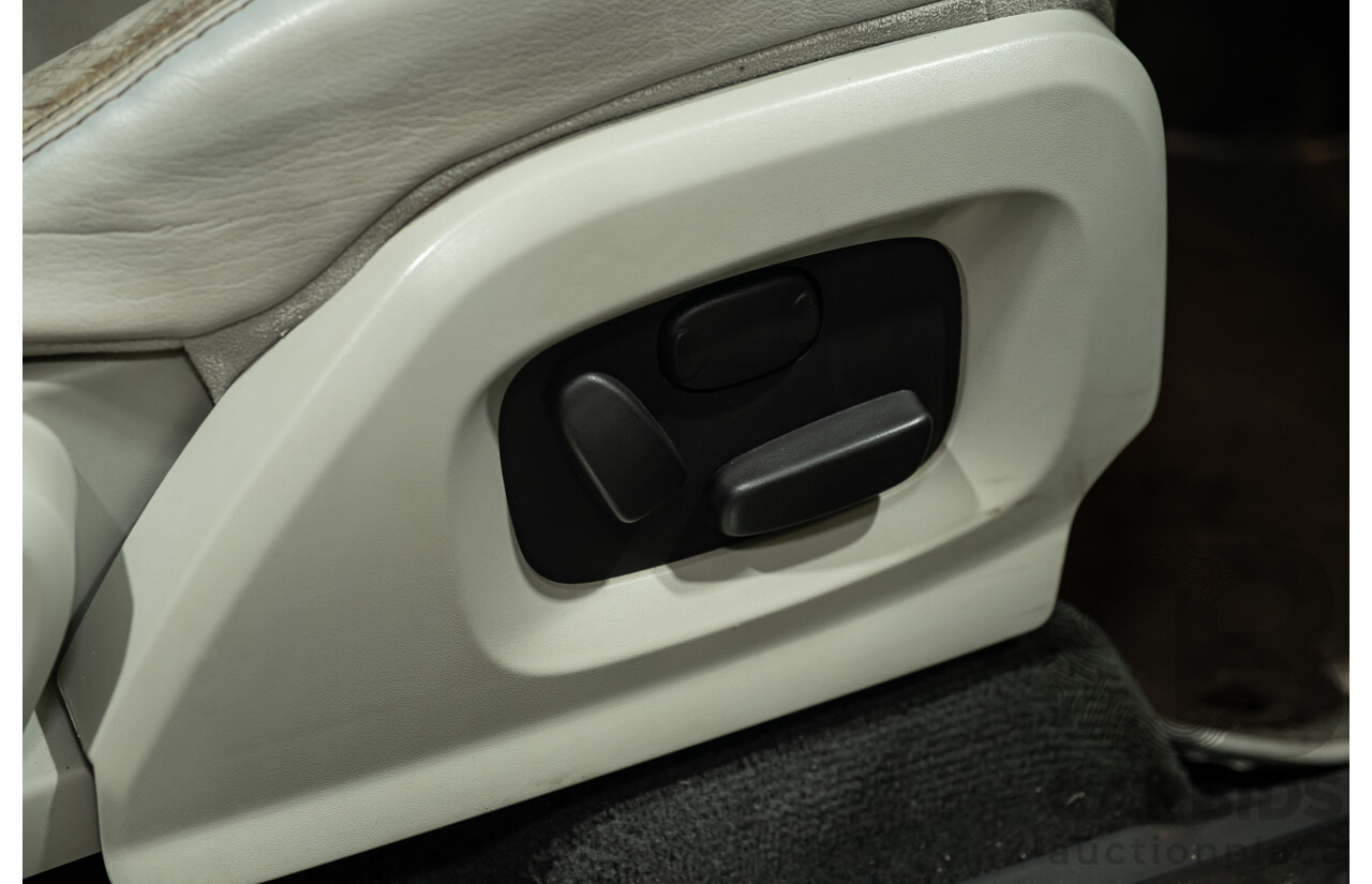 7/2013 Land Rover Range Rover Evoque Si4 (AWD) LV MY13 3d Coupe Fuji White Turbo 2.0L