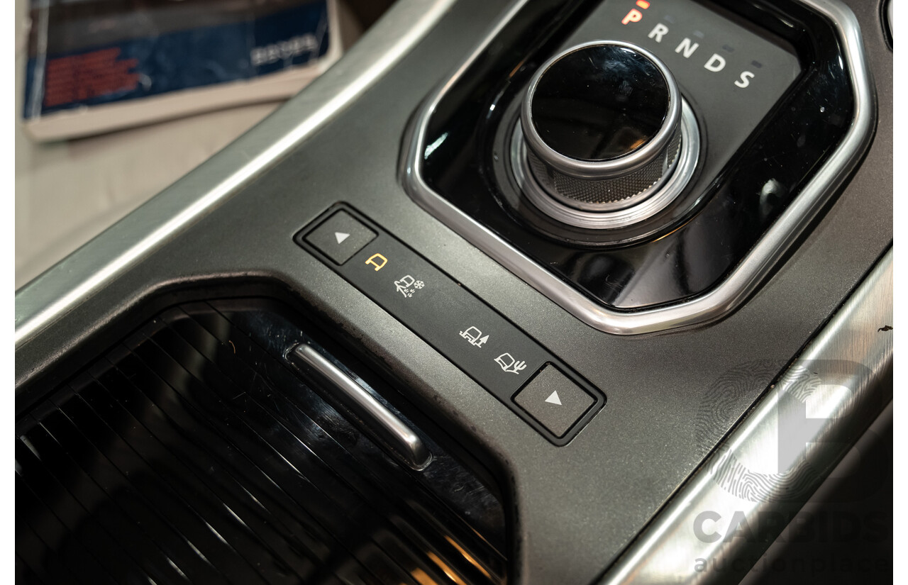 7/2013 Land Rover Range Rover Evoque Si4 (AWD) LV MY13 3d Coupe Fuji White Turbo 2.0L