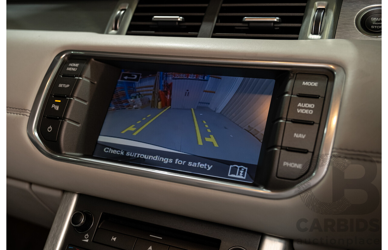 7/2013 Land Rover Range Rover Evoque Si4 (AWD) LV MY13 3d Coupe Fuji White Turbo 2.0L