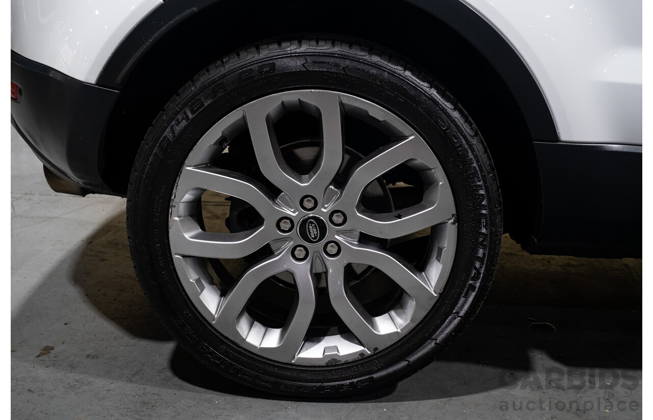 7/2013 Land Rover Range Rover Evoque Si4 (AWD) LV MY13 3d Coupe Fuji White Turbo 2.0L