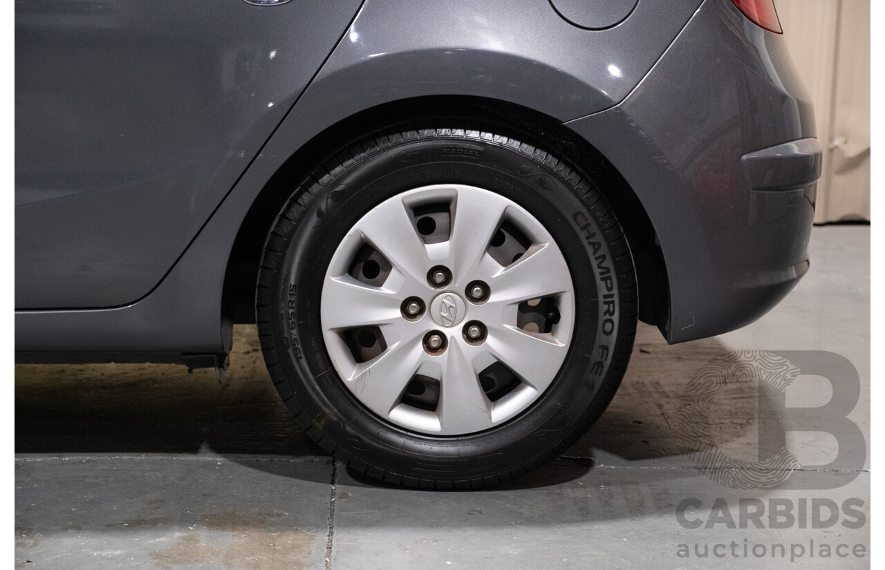 9/2008 Hyundai i30 SLX 1.6 CRDi FD 5d Hatchback Grey Turbo Diesel 1.6L