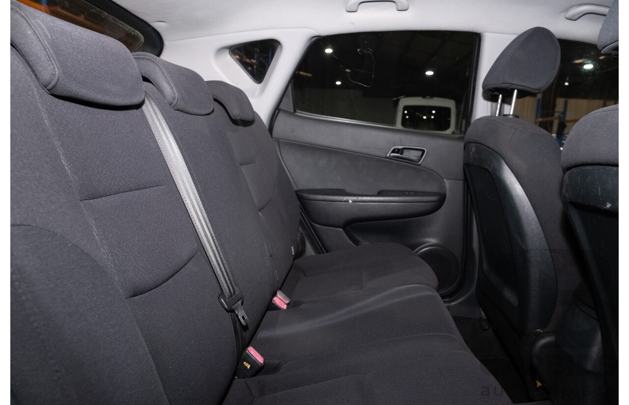 9/2008 Hyundai i30 SLX 1.6 CRDi FD 5d Hatchback Grey Turbo Diesel 1.6L