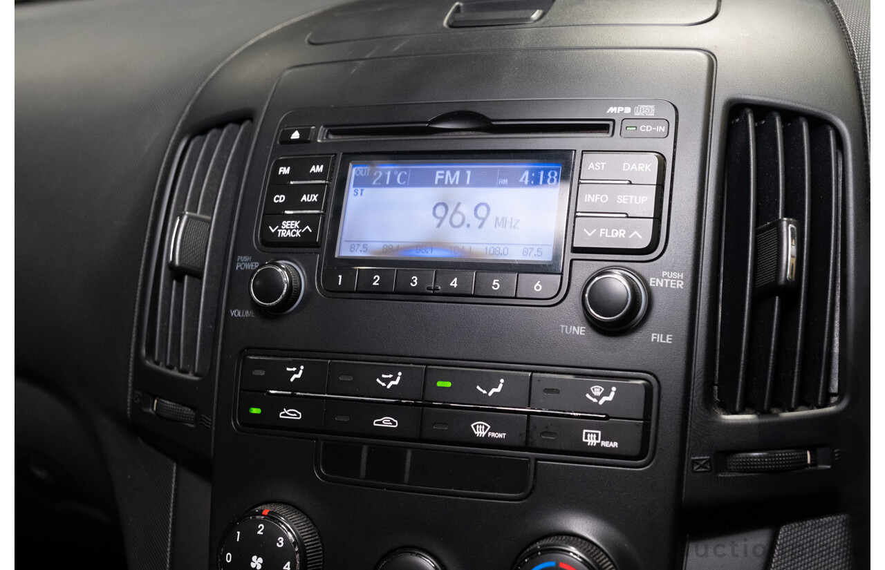 9/2008 Hyundai i30 SLX 1.6 CRDi FD 5d Hatchback Grey Turbo Diesel 1.6L