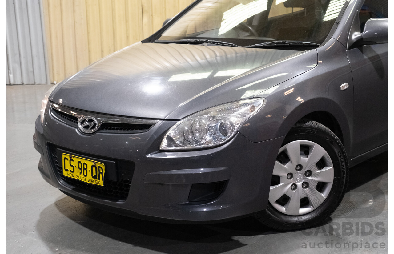 9/2008 Hyundai i30 SLX 1.6 CRDi FD 5d Hatchback Grey Turbo Diesel 1.6L