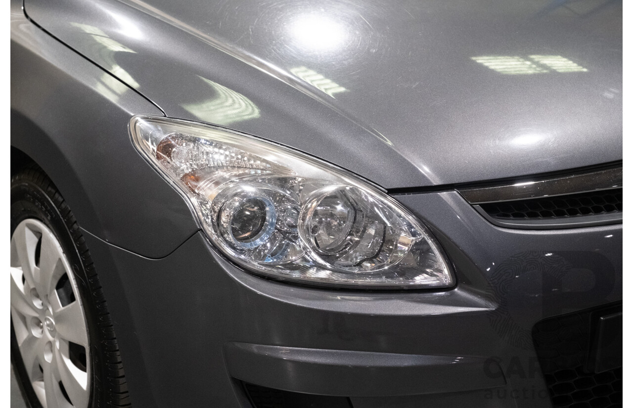 9/2008 Hyundai i30 SLX 1.6 CRDi FD 5d Hatchback Grey Turbo Diesel 1.6L