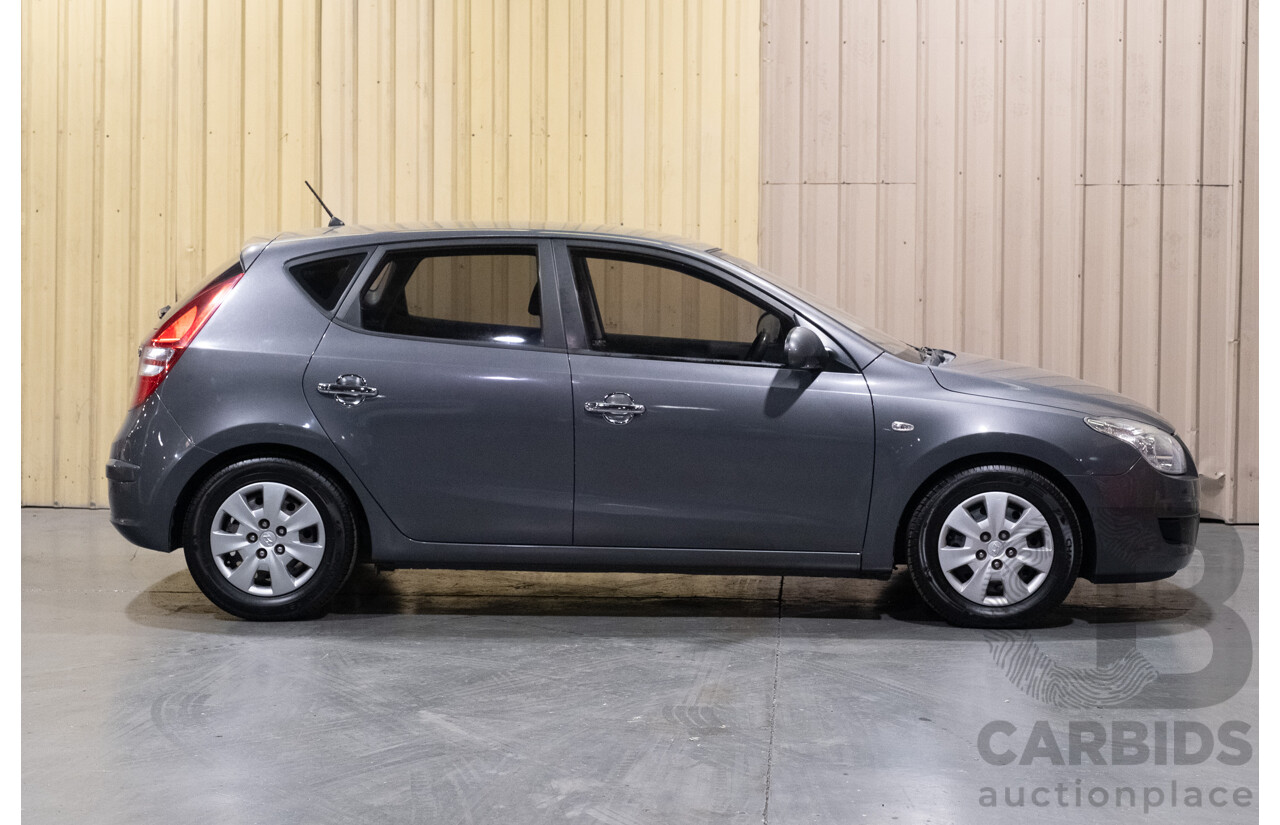 9/2008 Hyundai i30 SLX 1.6 CRDi FD 5d Hatchback Grey Turbo Diesel 1.6L