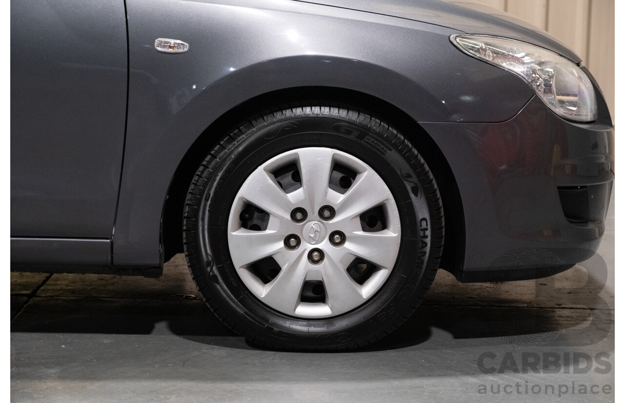 9/2008 Hyundai i30 SLX 1.6 CRDi FD 5d Hatchback Grey Turbo Diesel 1.6L