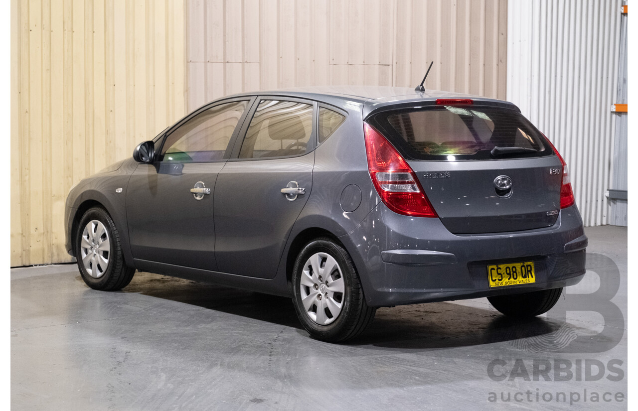 9/2008 Hyundai i30 SLX 1.6 CRDi FD 5d Hatchback Grey Turbo Diesel 1.6L