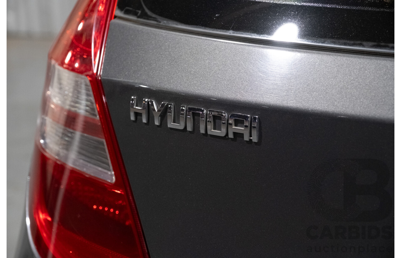 9/2008 Hyundai i30 SLX 1.6 CRDi FD 5d Hatchback Grey Turbo Diesel 1.6L