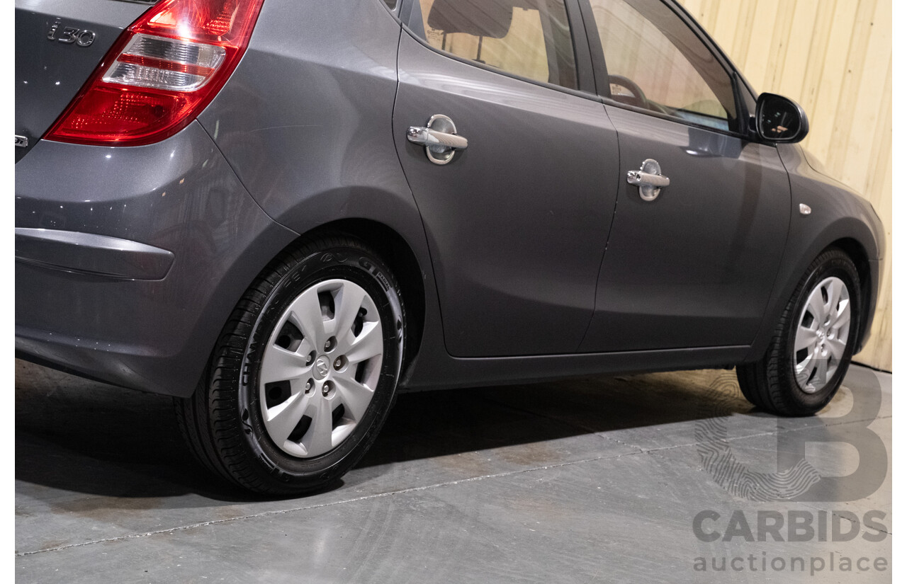 9/2008 Hyundai i30 SLX 1.6 CRDi FD 5d Hatchback Grey Turbo Diesel 1.6L