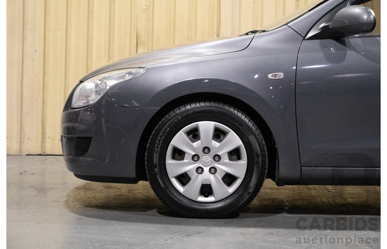 9/2008 Hyundai i30 SLX 1.6 CRDi FD 5d Hatchback Grey Turbo Diesel 1.6L