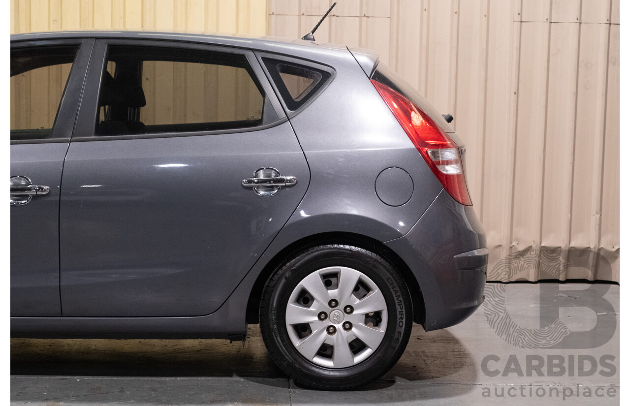 9/2008 Hyundai i30 SLX 1.6 CRDi FD 5d Hatchback Grey Turbo Diesel 1.6L