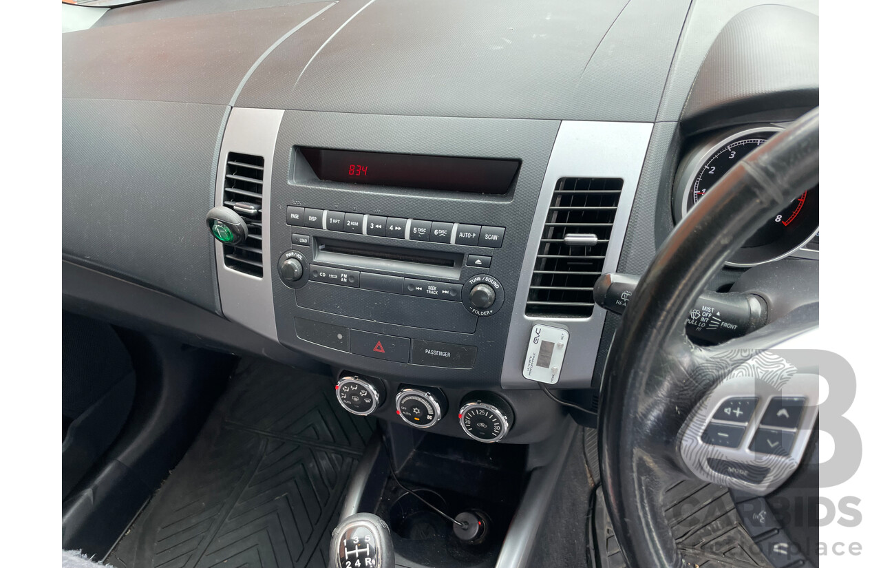 7/2011 Mitsubishi Outlander Activ ZH MY11 4d Wagon Grey 2.4L