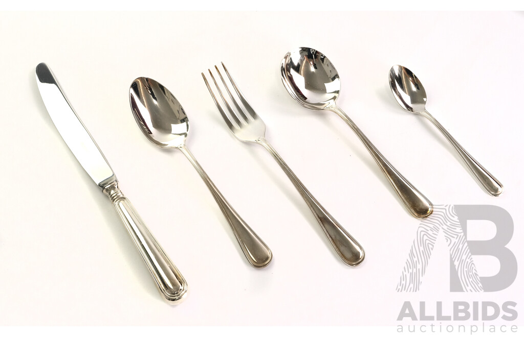 Rodd Heirloom Design Flatwear Set for Four in Original Mahogany Veneer Canteen