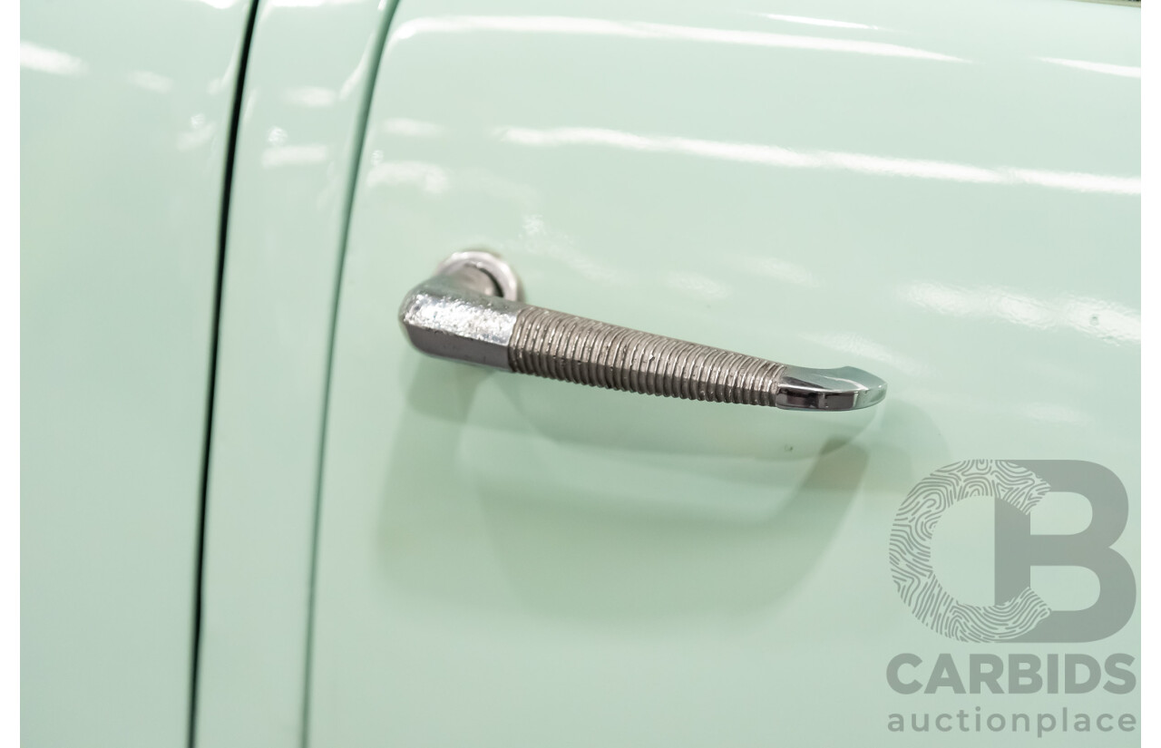 01/1951 Holden 48-215 FX Standard 4d Sedan Light Green 2.2L