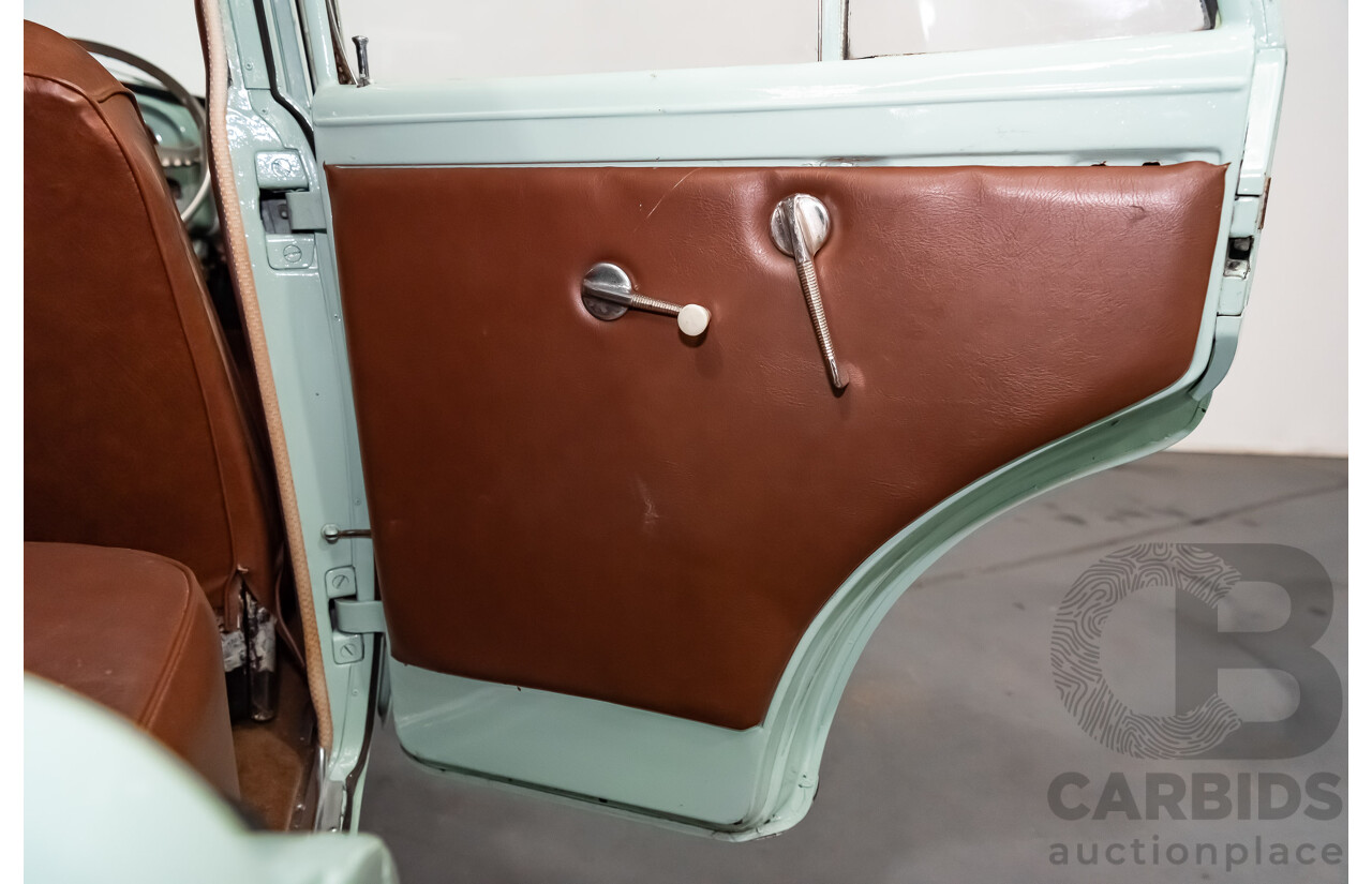 01/1951 Holden 48-215 FX Standard 4d Sedan Light Green 2.2L