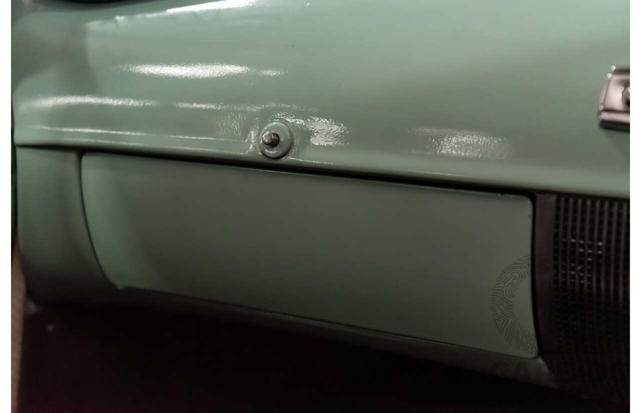 01/1951 Holden 48-215 FX Standard 4d Sedan Light Green 2.2L