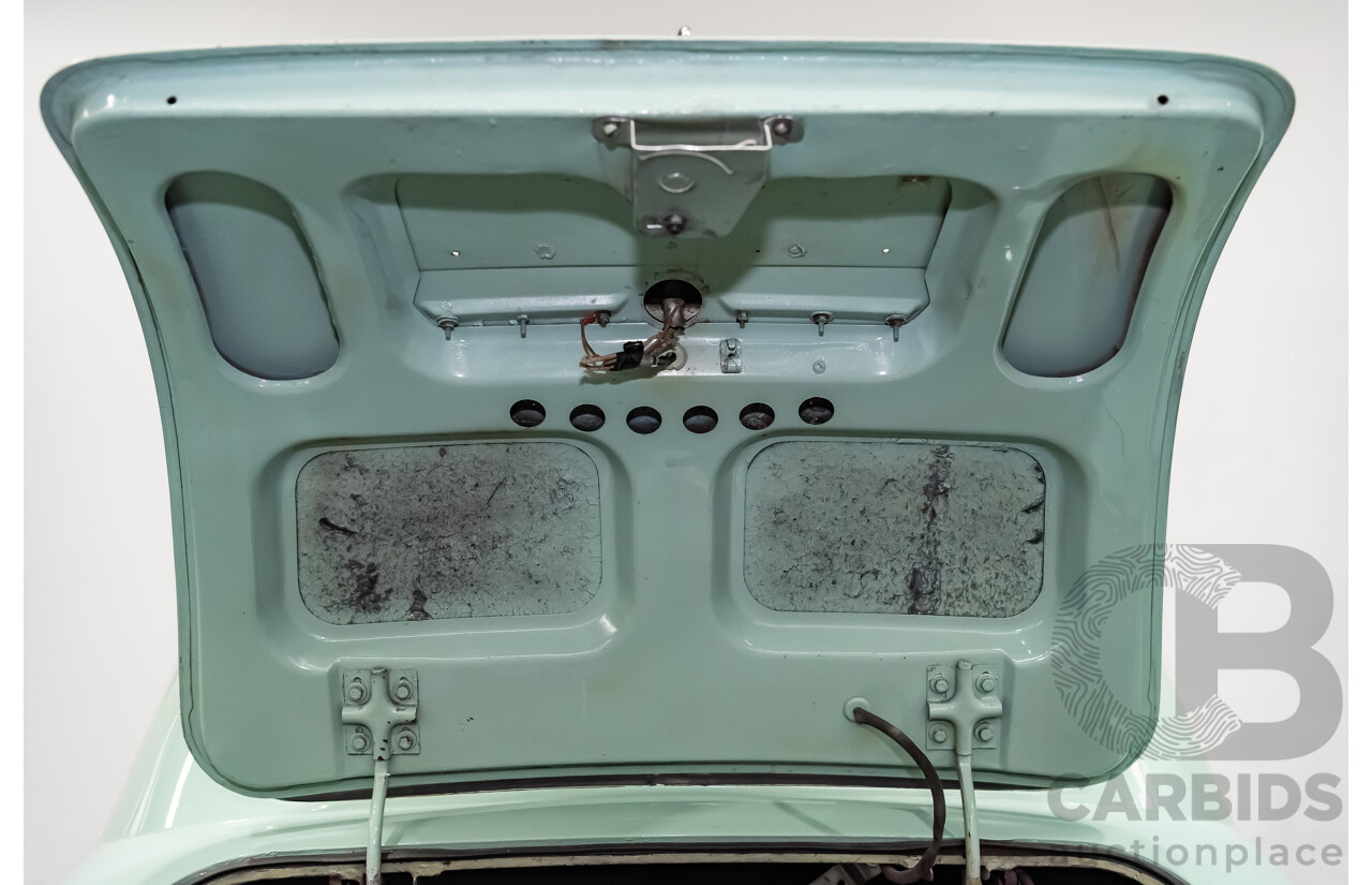 01/1951 Holden 48-215 FX Standard 4d Sedan Light Green 2.2L