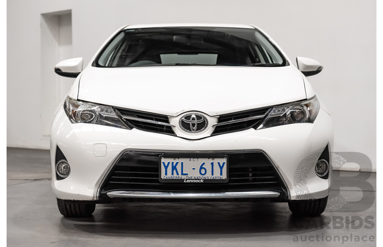 10/2014 Toyota Corolla Ascent Sport ZRE182R 5d Hatchback Glacier White 1.8L